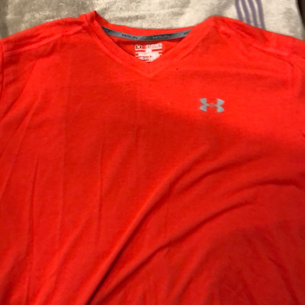 Under armour v neck 2xl red